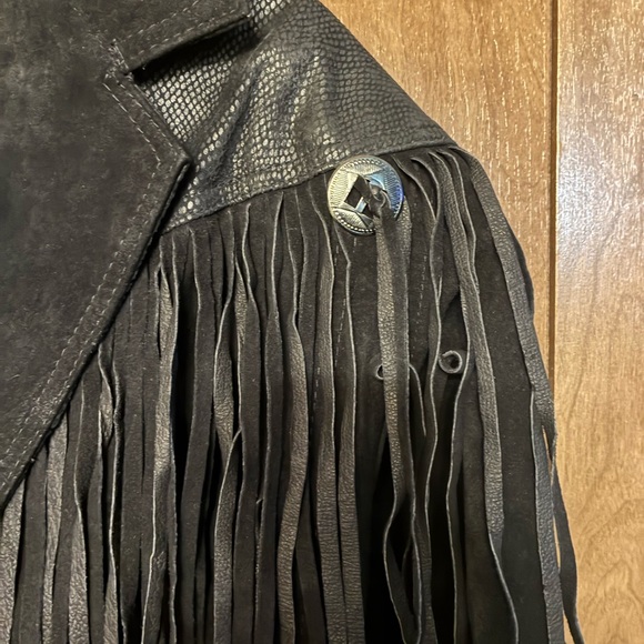 80s vintage  Black Leather Fringe Jacket - Picture 4 of 7